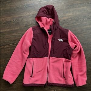 Women’s North Face fleece jacket